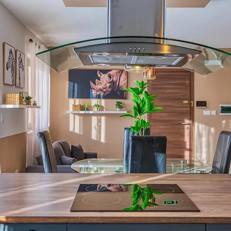 Bright 2br With Private Terrace In St Julians By 360 Estates