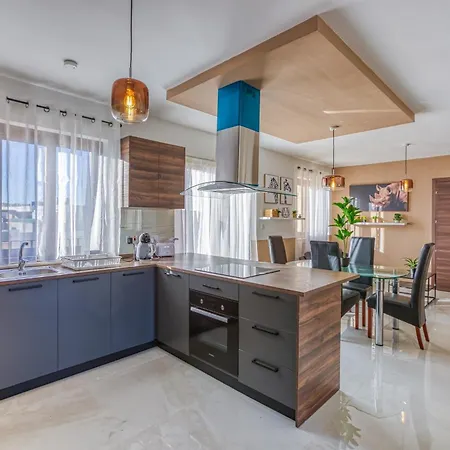 Bright 2br With Private Terrace In St Julians By 360 Estates