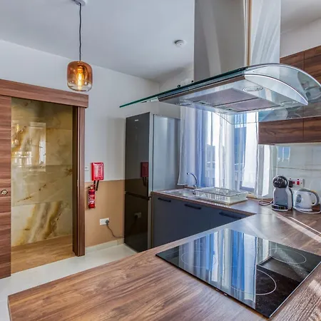 Bright 2br With Private Terrace In St Julians By 360 Estates St. Julian's