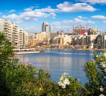 Bright 2br With Private Terrace In St Julians By 360 Estates Saint Julian's